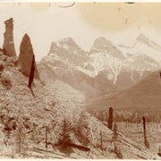 Cover image of Three Sisters and Natural Pillars, Canmore, Alba / On Line of Canadian Pacific Railway. 16-30