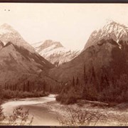 Cover image of 346. Leanchoil Mts. and Wapta River, B.C. / Canadian Pacific Railway
