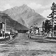 Cover image of Banff Avenue [between 1908 and 1913]