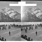 Cover image of Ladies hockey on the Bow River