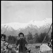 Cover image of [Stoney Nakoda children]