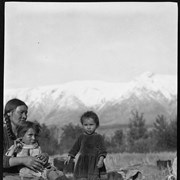 Cover image of [Stoney Nakoda mother and children]