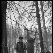 Cover image of Elliott or "Fred" Rupert Barnes on deer hunt, [North Dakota?]