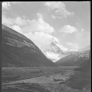 Cover image of Columbia Icefield trip, Mount Columbia