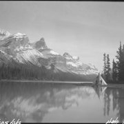 Cover image of Columbia Icefield trip, Maligne Lake with teepee