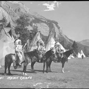 Cover image of Nat Hunter, John Hunter (Îhre Wapta) (Dry River Rocks), Leah (Rider) Hunter (Pasi) (Female Cousin/Kin)