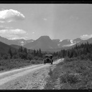 Cover image of Road to Louise : [road to Lake Louise]