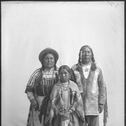 Cover image of Portrait of Elizabeth (Bella) and Lazarus Dixon (Ohâthi Sa) (Red Cloud) and child