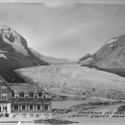 Cover image of Columbia Ice Fields, Banff- Jasper Highway