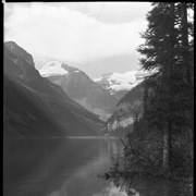 Cover image of Lake Louise [file title]
