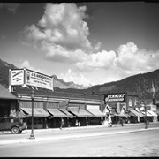 Cover image of Banff Avenue (Main Street), summer & winter, old & new