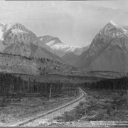 Cover image of 2084. Ottertail Mountains, Leanchoil / On the Canadian Pacific Railway