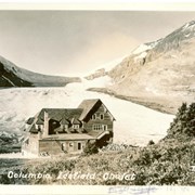 Cover image of Columbia Icefield Chalet