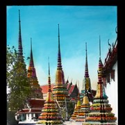 Cover image of Wat Po a few Chedi Bangkok