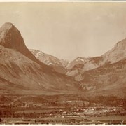 Cover image of West of White Man's Pass, Canmore, Alba / On Line of Canadian Pacific Railway. 16-32