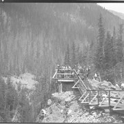 Cover image of Tourists looking down into Albert Canon (No.100). 7/28/