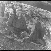 Cover image of Around snout of Asulkan Glacier (No.91)