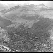 Cover image of Asulkan Glacier, pan 1909 : [pan 1 of 4]