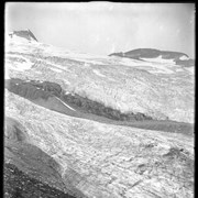 Cover image of Asulkan Glacier, pan No.1,2,7,4,6,5, 1910 (No.18) : [pan 2 of 6]