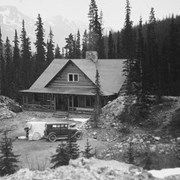 Cover image of Chalet Mount Edith Cavell [Jasper Park]