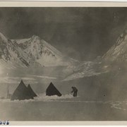 Cover image of Mount Logan Expedition photographs - final approach to Mt. Logan [5/7]