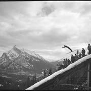 Cover image of Ski jumping. -- 1946