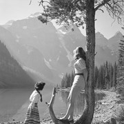 Cover image of Moraine Lake & Ten Peaks, models & without  . -- [ca. 1950]