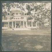 Cover image of "Papa's home in Bayonne"