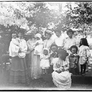 Cover image of [Unidentified women and children]