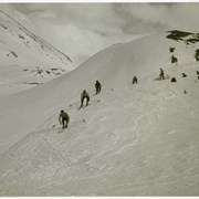 Cover image of [Five unidentified skiers, Skoki]