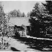 Cover image of Vine-covered house