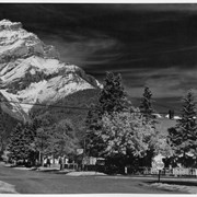 Cover image of Banff townsite - looking north