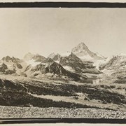 Cover image of Alberta- British Columbia Boundary Commission. Photographs by A.O. Wheeler. Album 3.1916 [369 - 554]