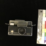 Cover image of Camera Kodak Instamatic 800