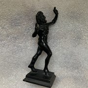 Cover image of  Figurine